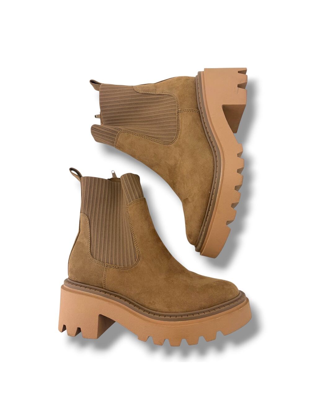 Universal Thread Kyrie Chunky Heel Ankle Boots Size 7 Tan Chelsea Sock